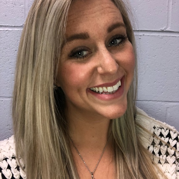 Meet your Posher, Amanda - Picture 1 of 1